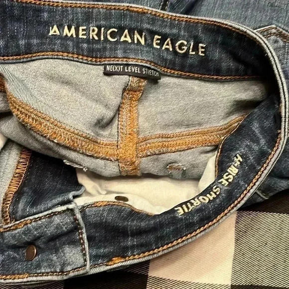 American Eagle denim shorts size 2 - Picture 3 of 4